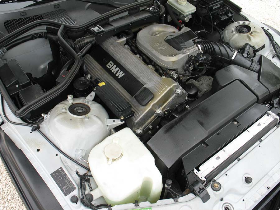 BMW Z3 engine