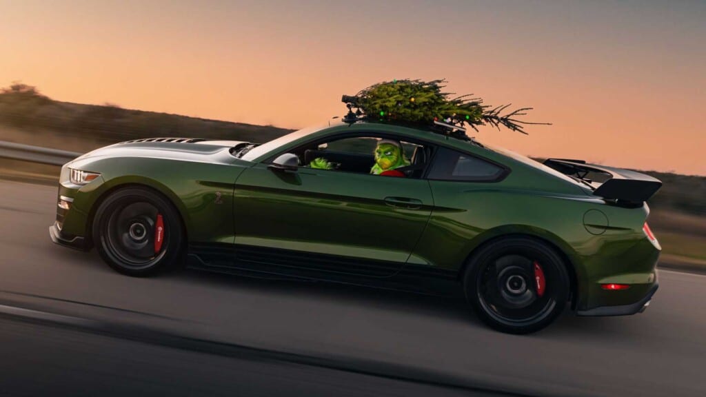 Mustang grinch natale Hennessy