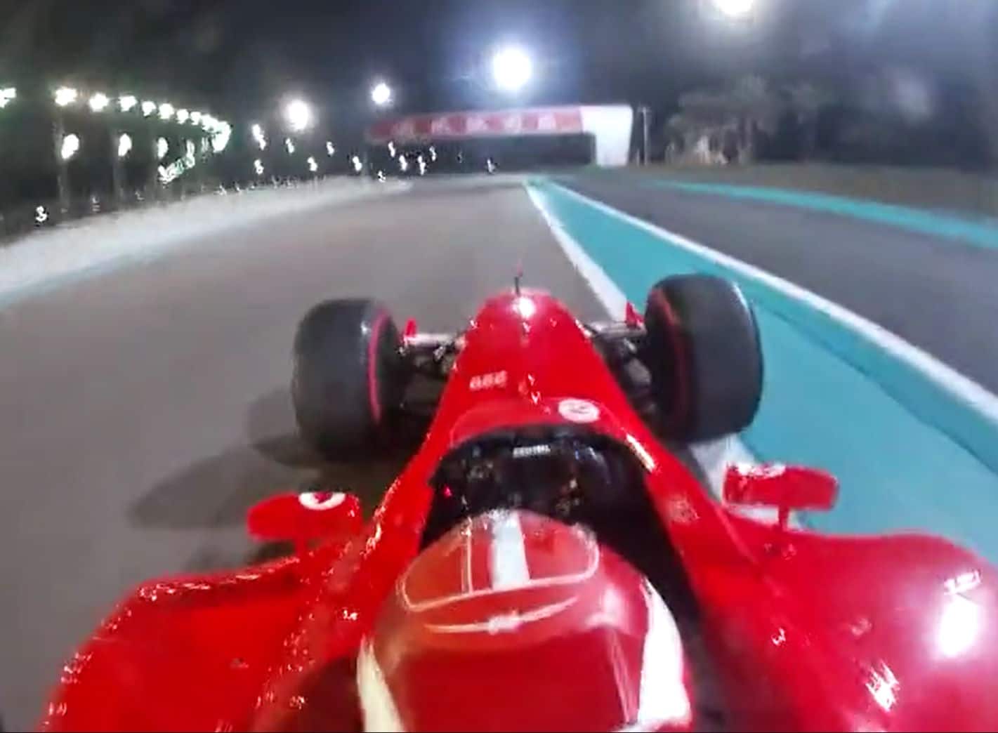 VIDEO Leclerc F2003: il monegasco fa urlare il V10 ad Abu Dhabi