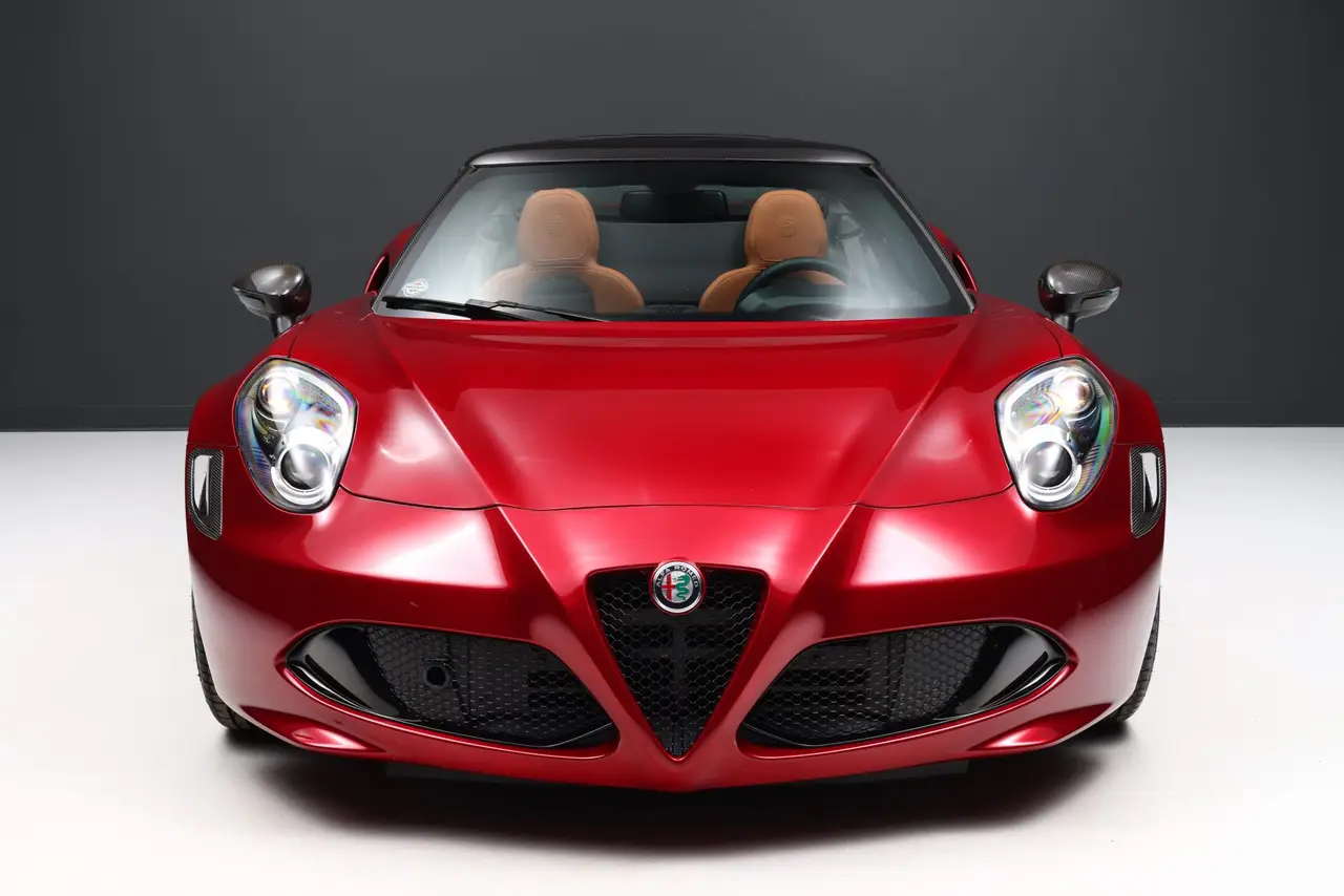 All’asta un’Alfa Romeo 4C Spider 33 Stradale: è rarissima