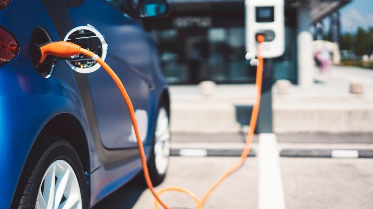 Spesa auto elettrica: quanto si risparmia in un anno?
