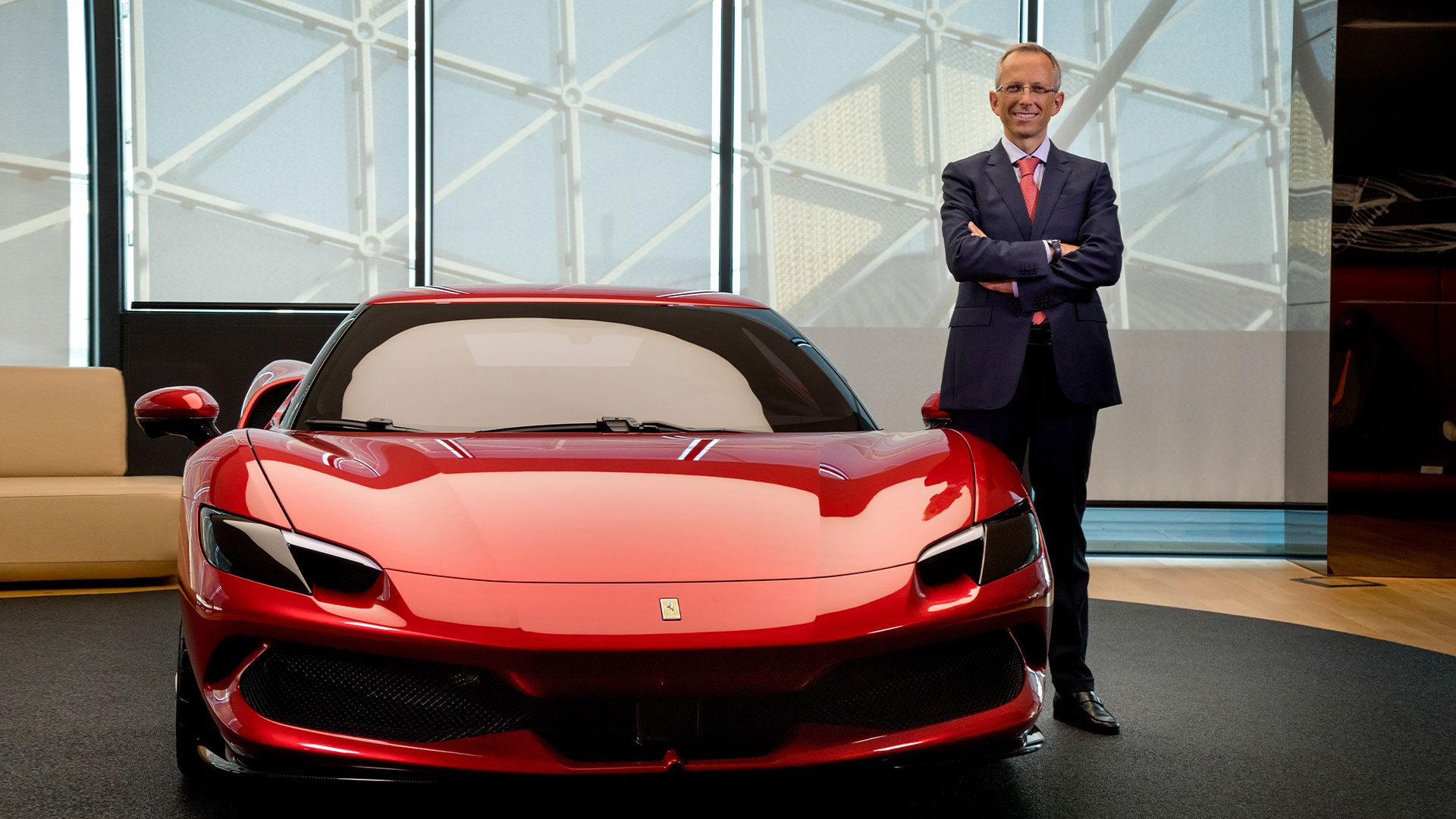 Ferrari: “con gli e-Fuel c’è ancora speranza per V8 e V12”