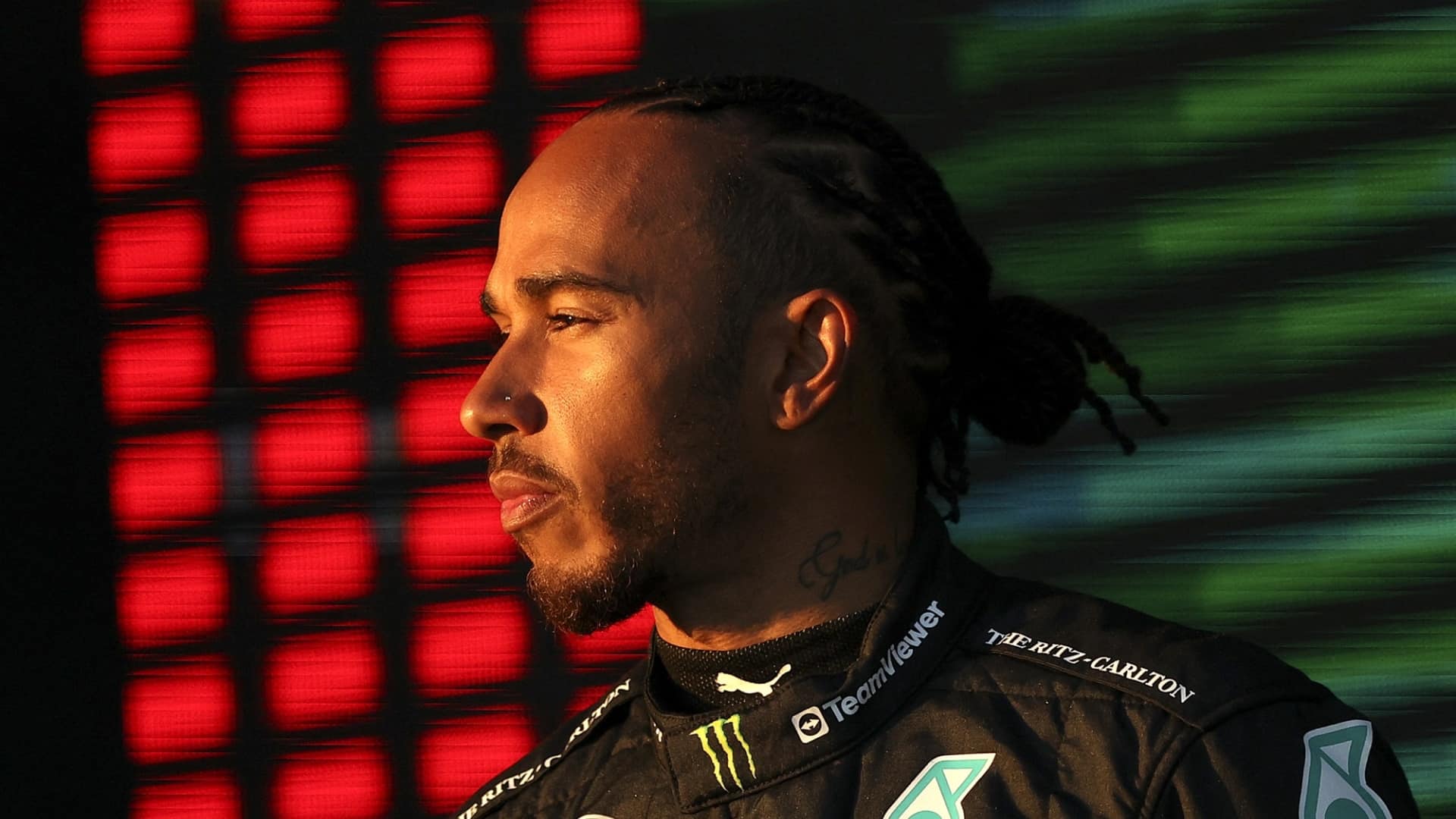 Hamilton ha preso una maxi multa dopo il ritiro dal GP del Qatar