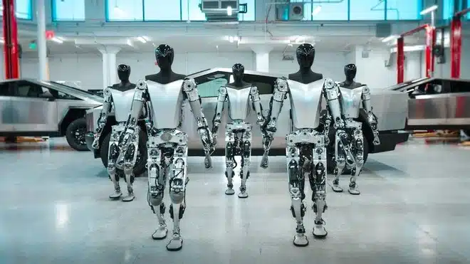 Tesla Bot: arrivano i robot umanoidi [VIDEO]