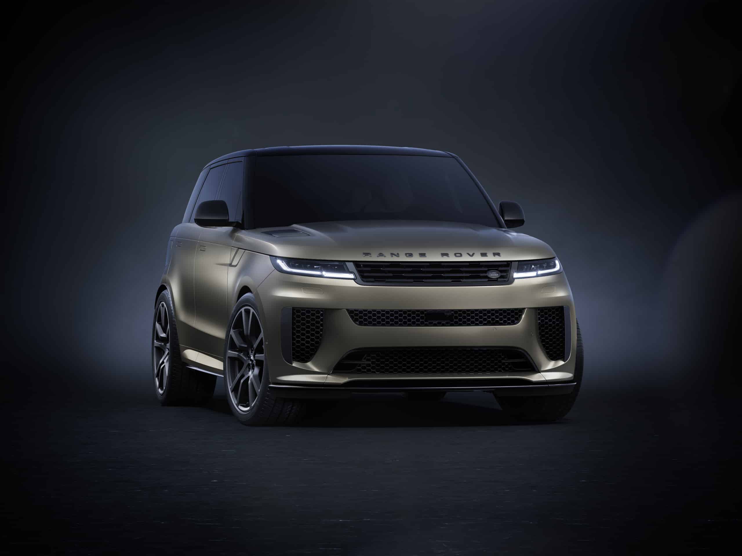 Range Rover Sport SV 2024: tanta potenza, assetto “magico”