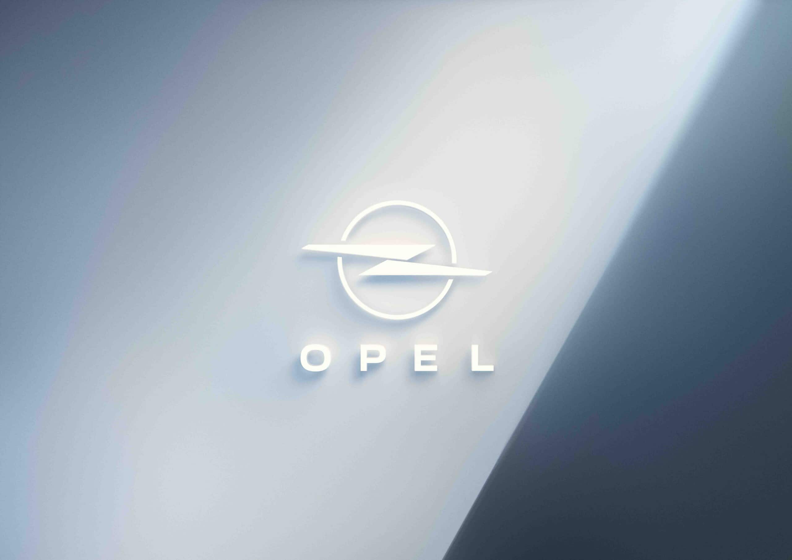 Nuovo logo Opel: il Blitz cambia forma così