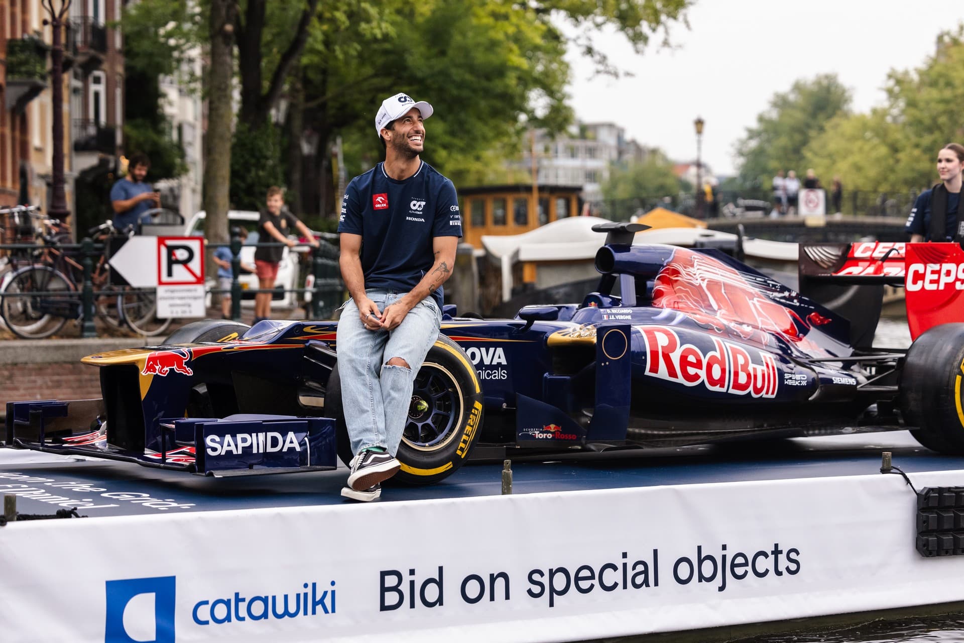 Dieci anni di Daniel Ricciardo: nuova asta dei memorabilia F1 di Catawiki