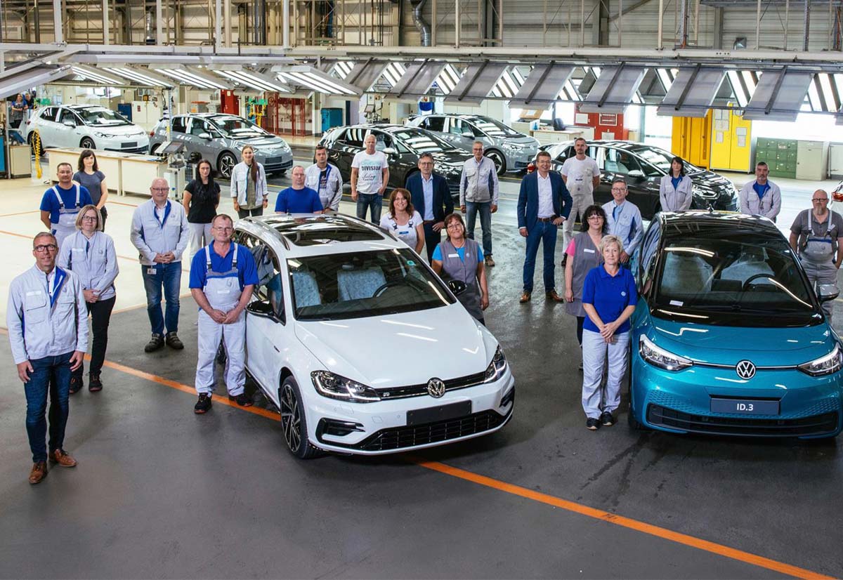 Auto elettriche, pochi ordini: Volkswagen prende provvedimenti a Zwickau