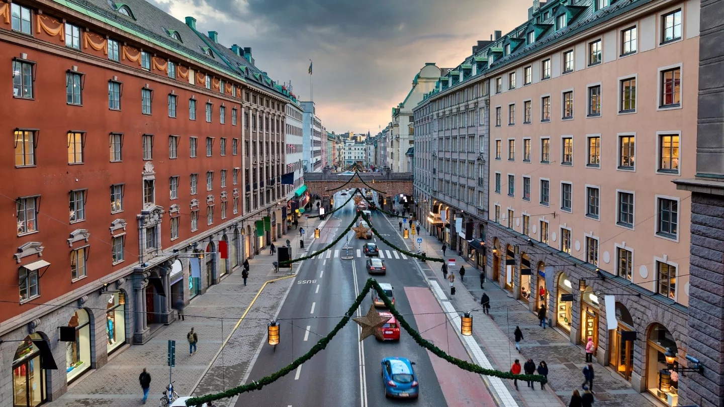 Stoccolma vieta Diesel e benzina dal 2025, continua la crociata contro i motori termici