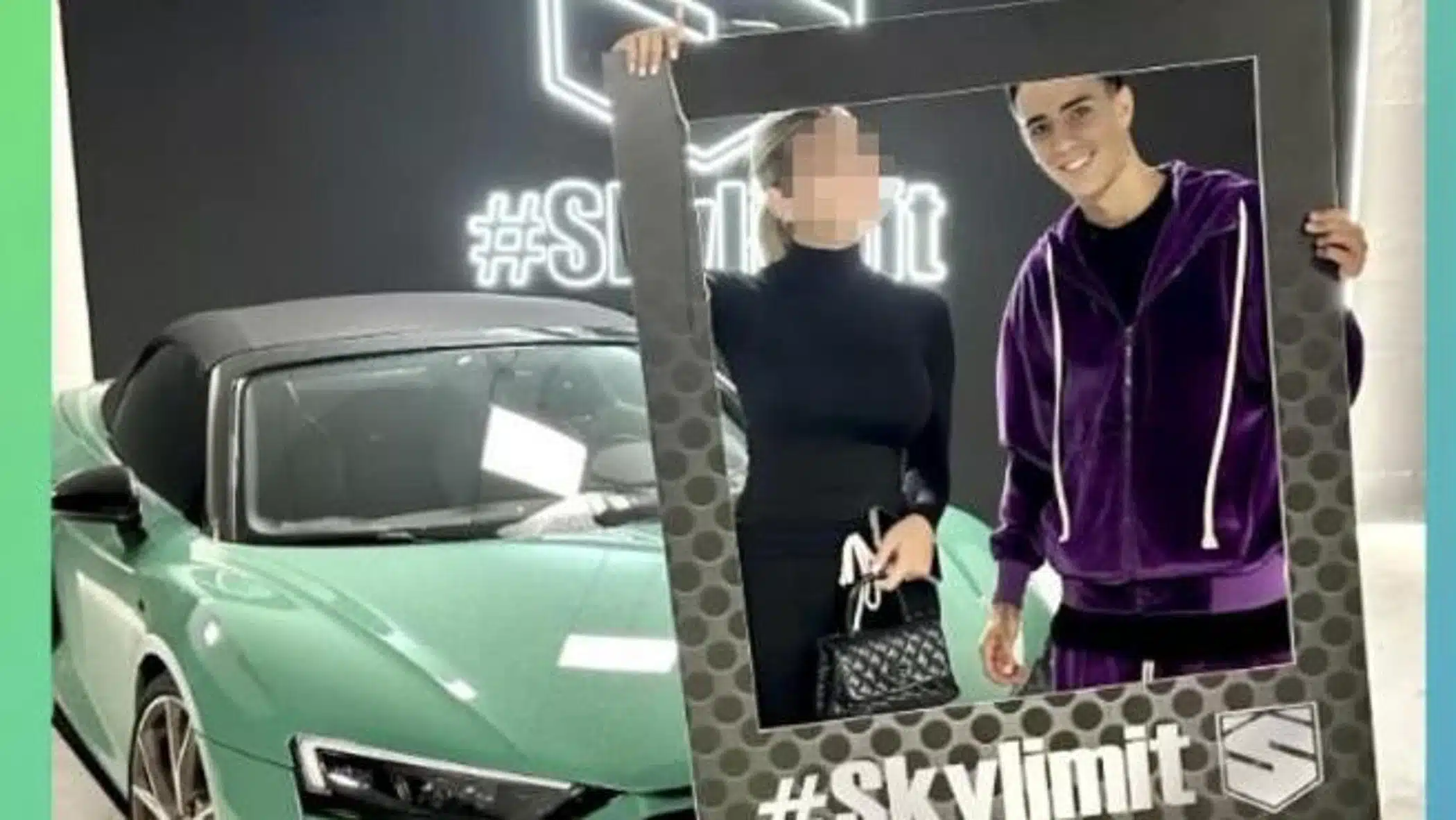 Il regalo di Chanel Totti al fidanzato, una supercar da 185.000 euro