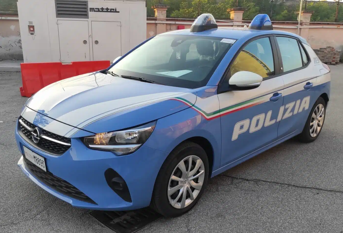 Opel Corsa elettrica polizia