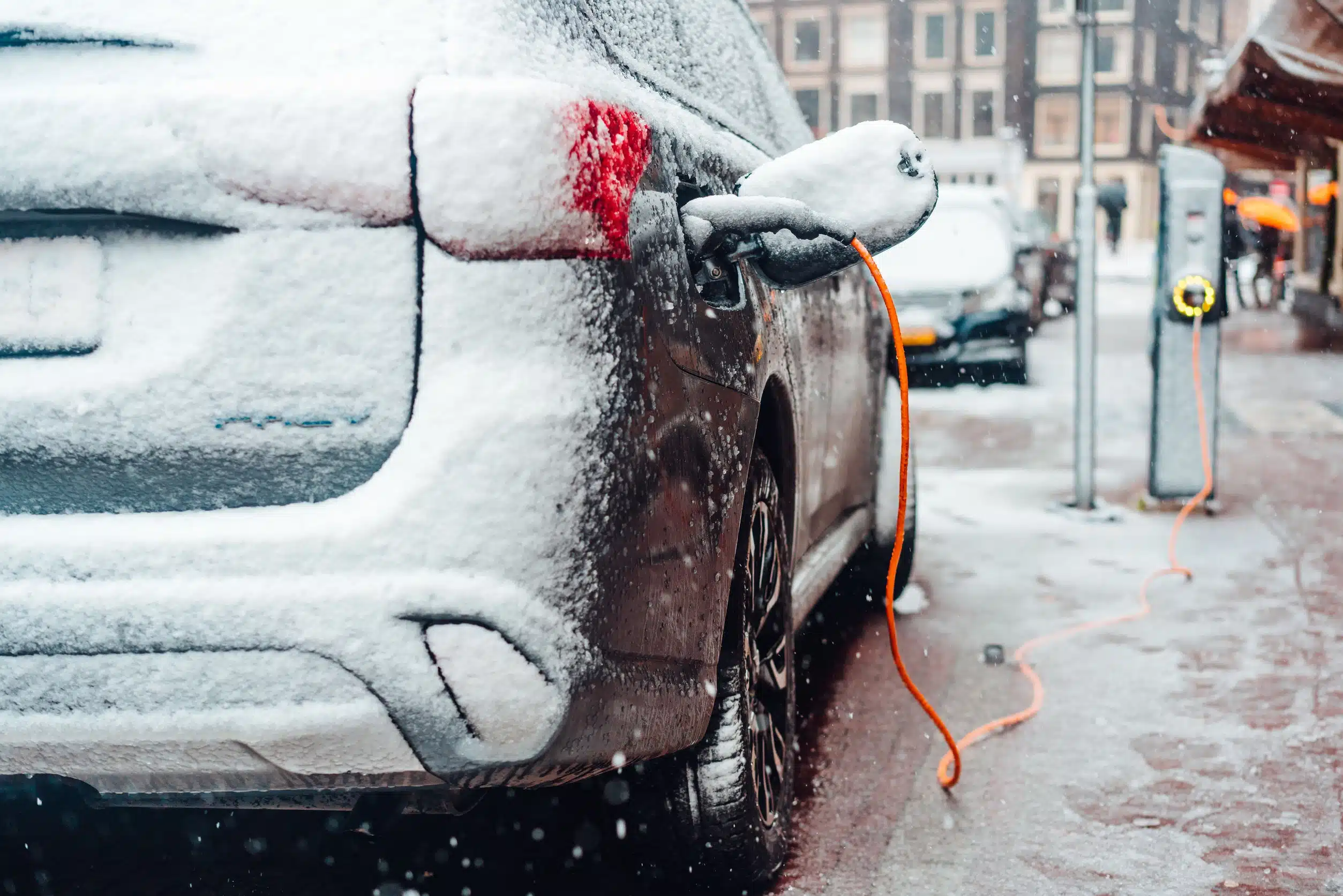 Cosa succede alle batterie delle auto elettriche quando fa freddo?