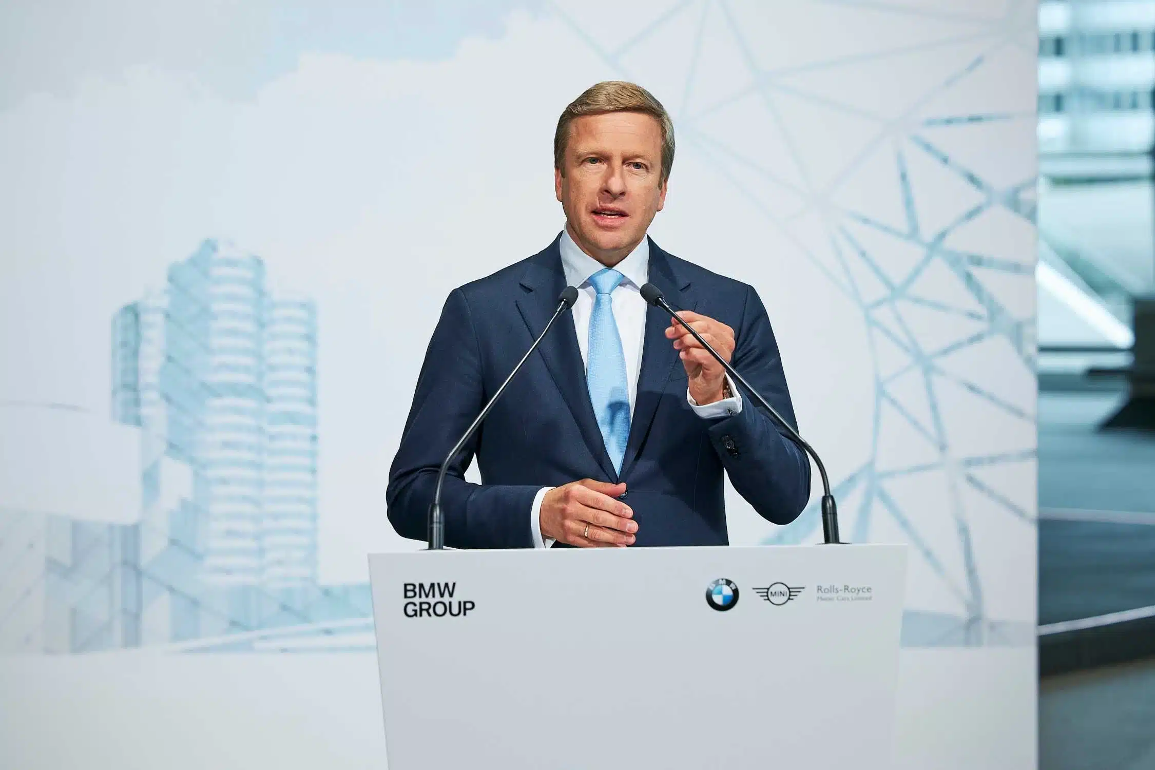 Zipse, CEO BMW: “Sbagliato fermare le termiche, effetti controproducenti”