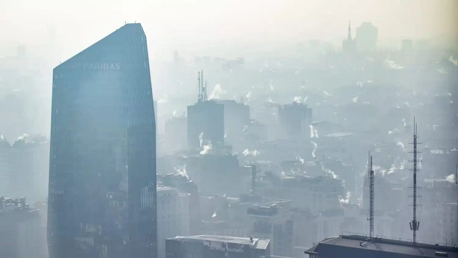 Emergenza smog a Milano: sicuri sia solo colpa delle auto?
