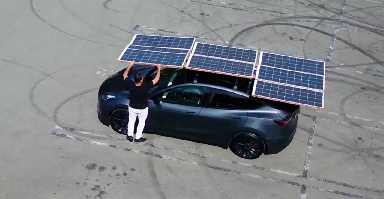 In California si sono inventati i pannelli solari da installare sulla Tesla Model Y