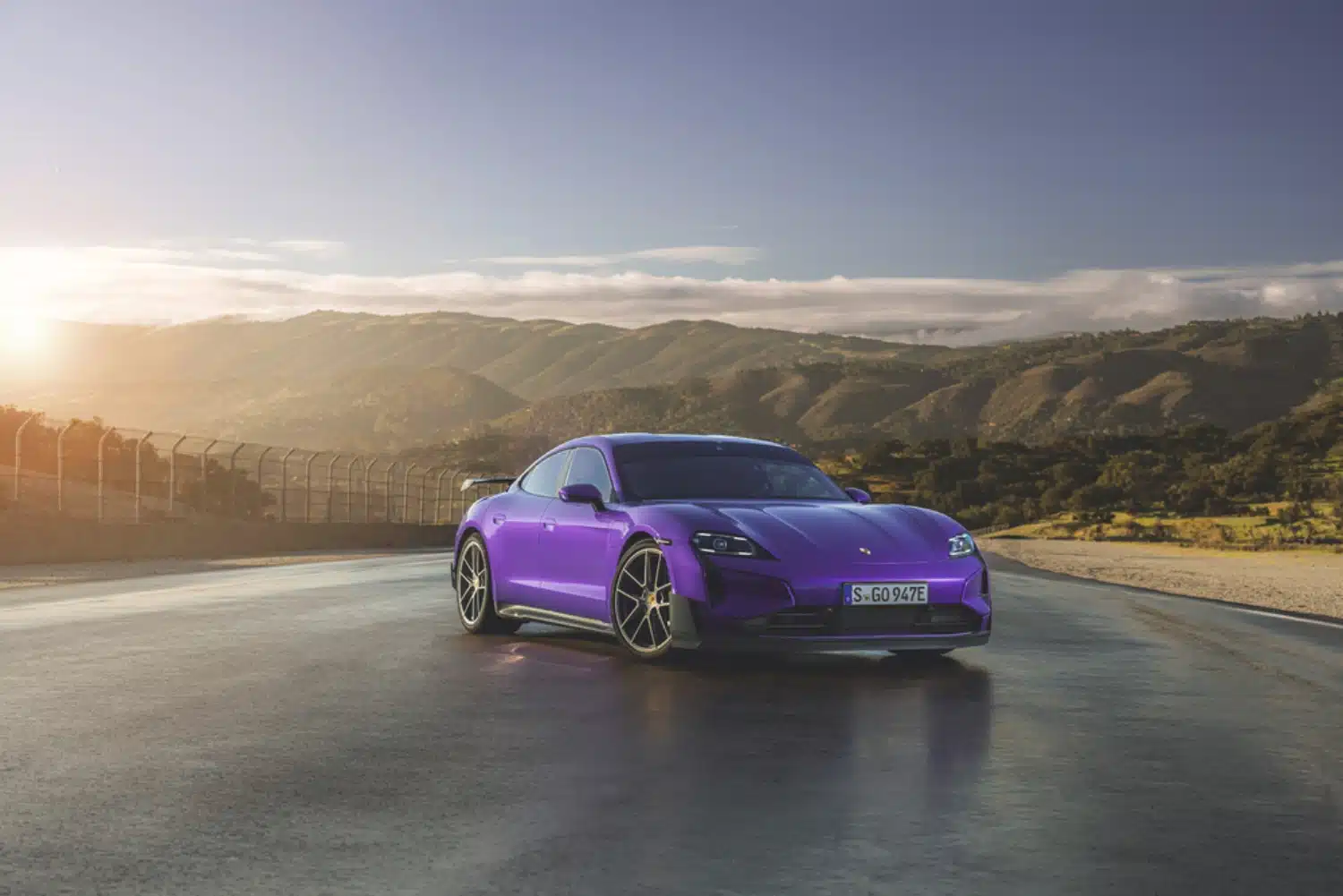 Porsche Taycan Turbo GT: più di 1.000 CV per la rivale di Tesla Model S Plaid