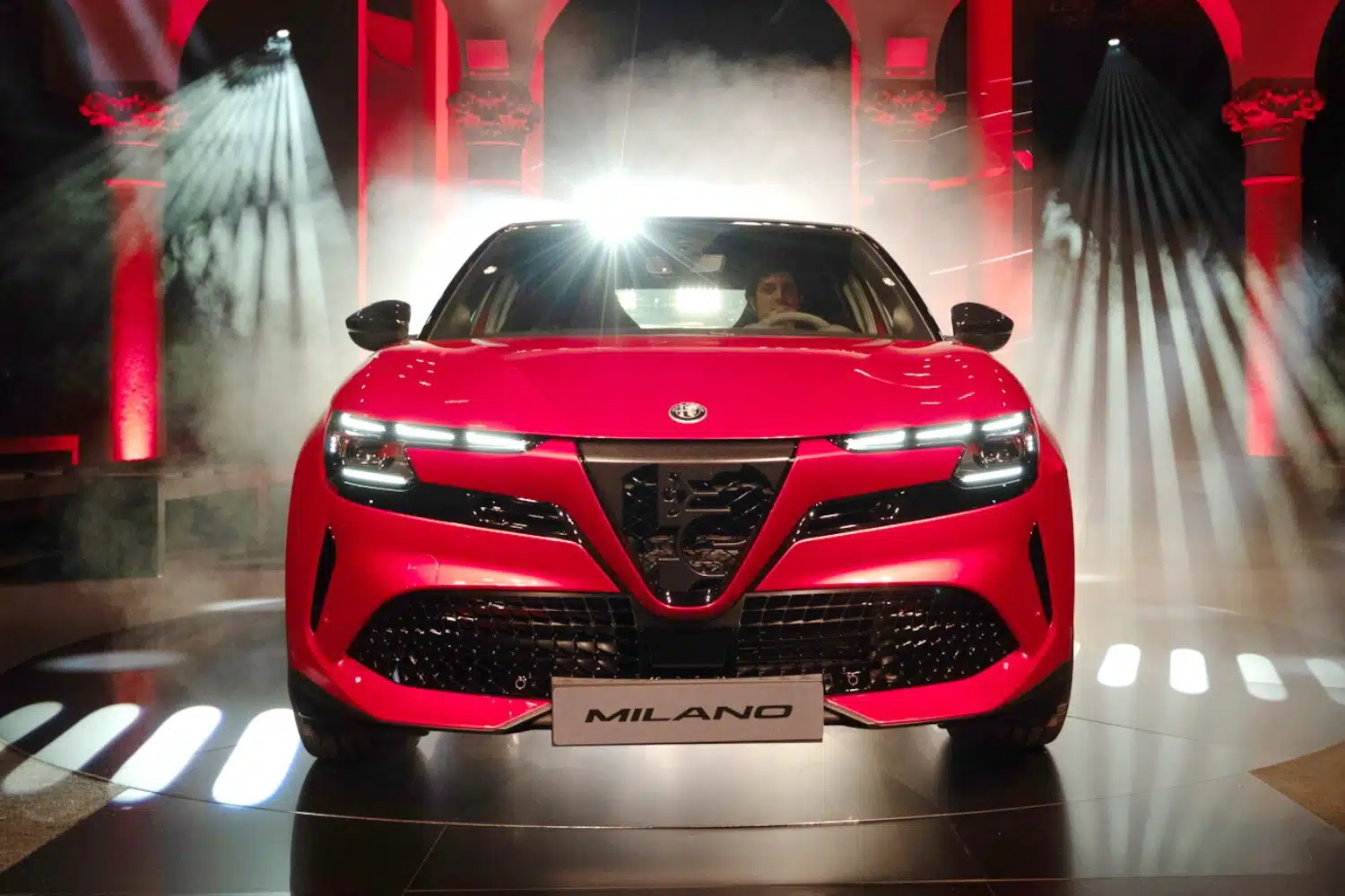 Le 10 auto ispirate all’Italia, da Alfa Romeo Milano alla Pagani Imola