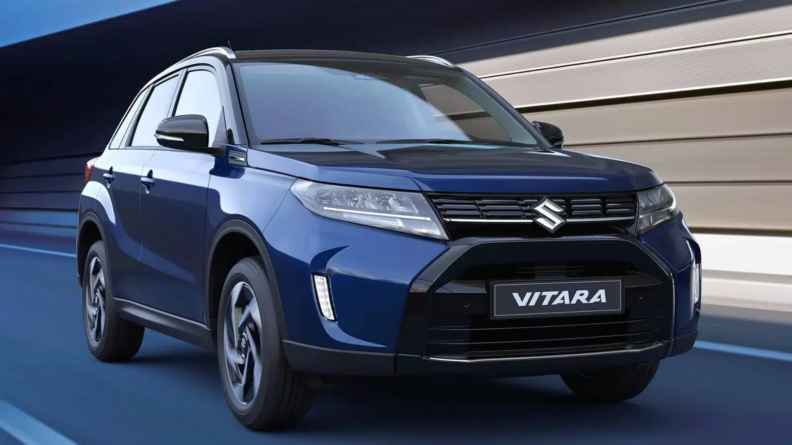 Suzuki Vitara 2024: nuovo look e tanta tecnologia, sotto il cofano ibrido e 4×4